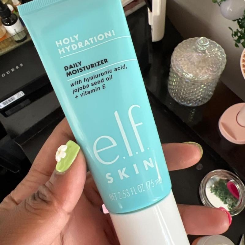 e.l.f. SKIN Daily Hydration Moisturizer, Ultra-Hydrating Formula, Infused with Aloe, Jojoba Oil & Shea Butter, Vegan & Cruelty-Free Skincare Moisture